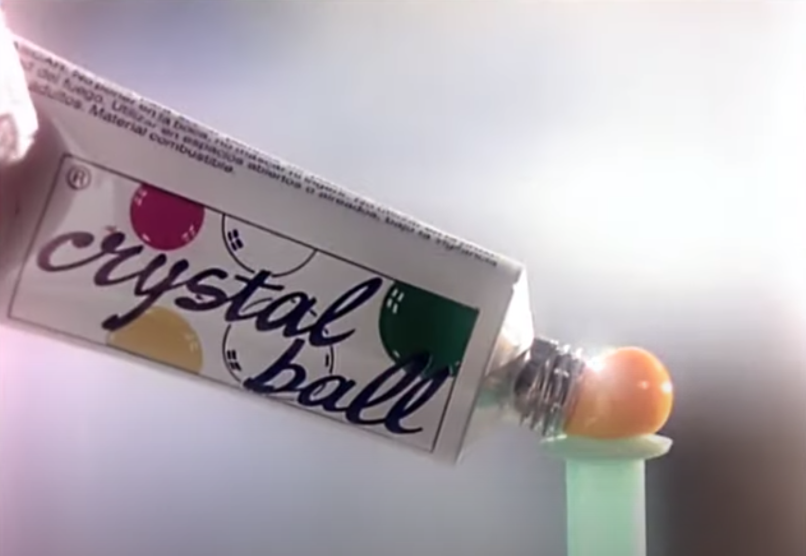 Anni 70-80. Le Crystal Ball entusiasmano i bambini ma le mamme si  preoccupano per il loro odore sospetto – anto's bubble